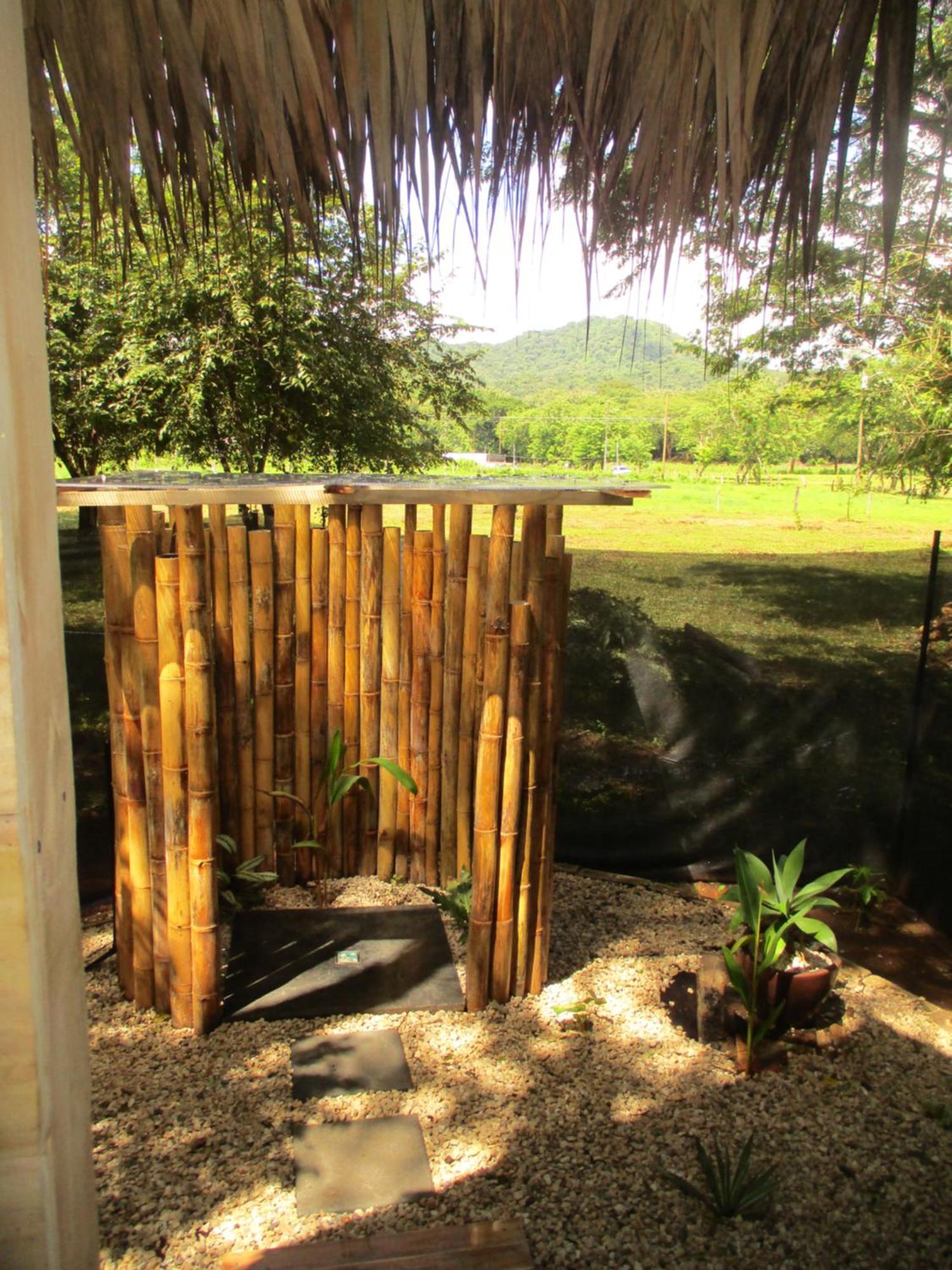 Cabinas De Lou Eco Tamarindo * Santa Rosa (Tamarindo)