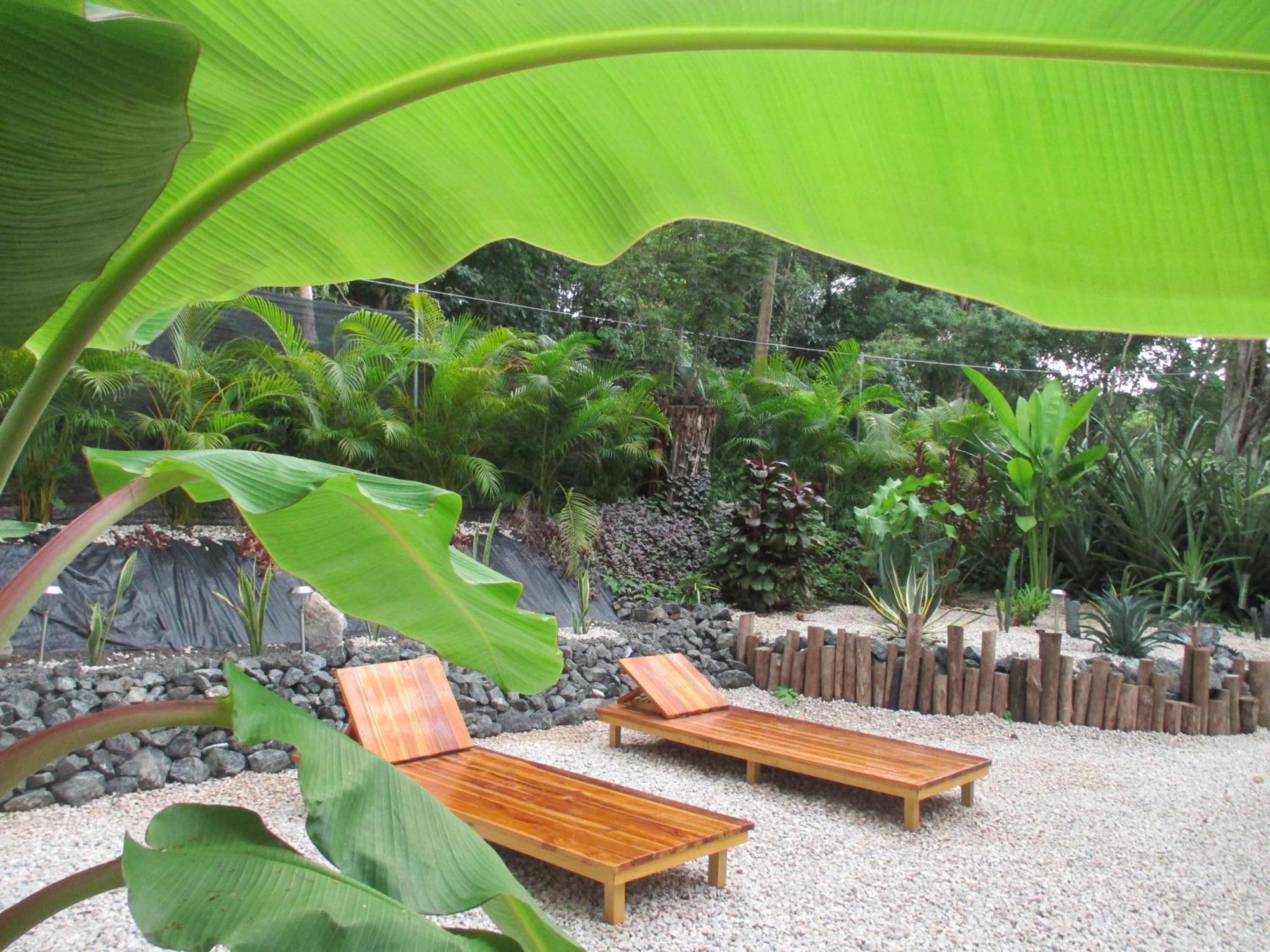 Cabinas De Lou Eco Tamarindo * Santa Rosa (Tamarindo)