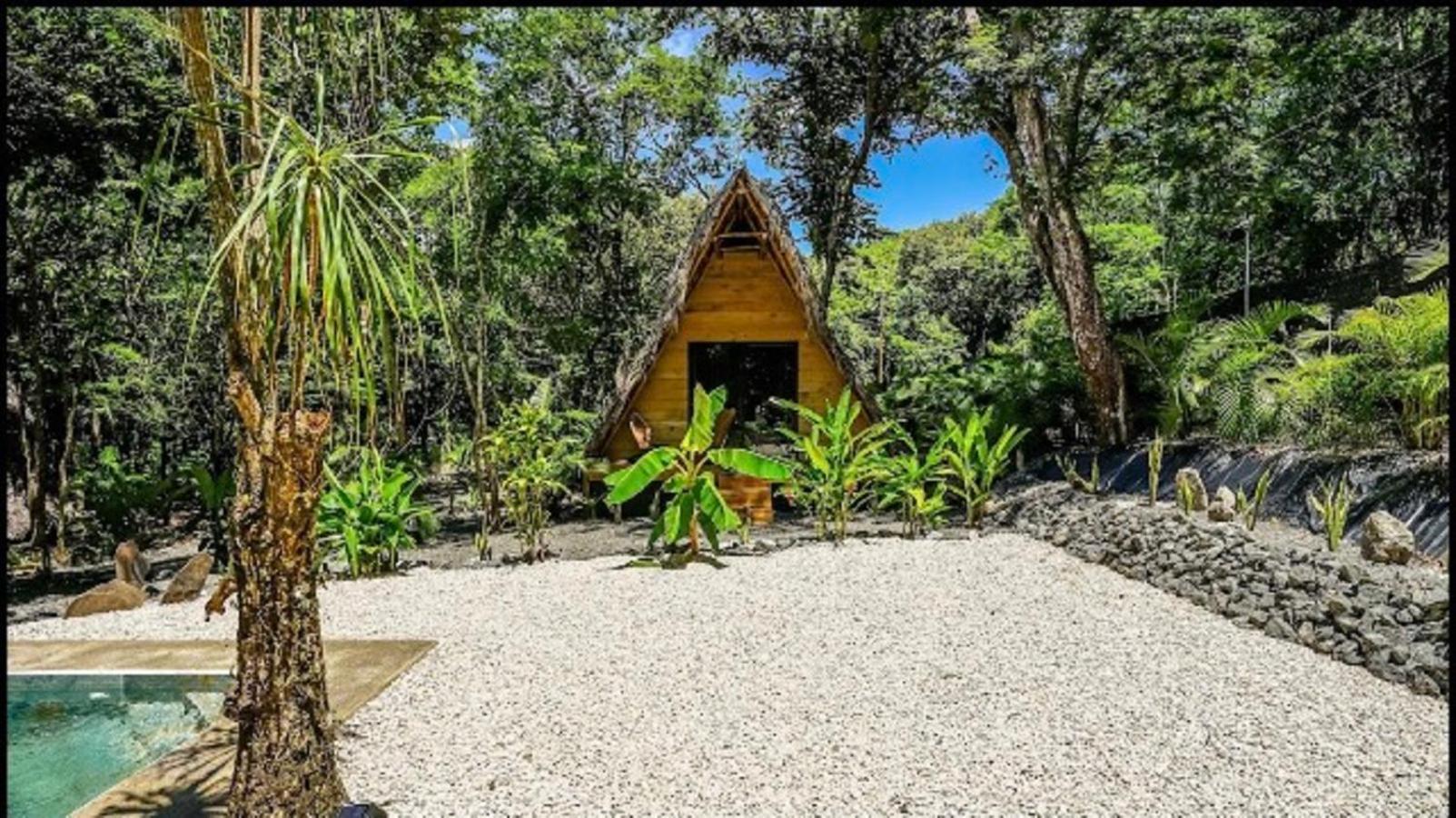 Cabinas De Lou Eco Tamarindo Santa Rosa (Tamarindo)